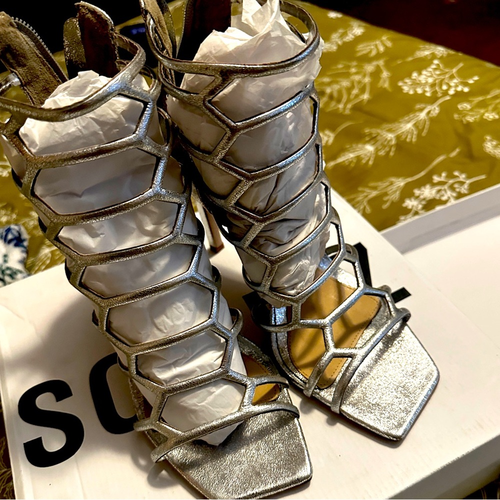 SCHUTZ WOMEN SANDAL SIZE 8.5B